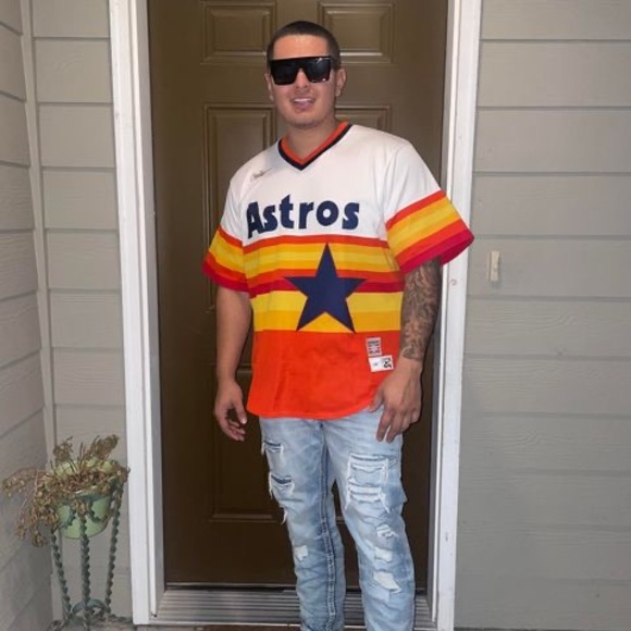 Meet your Posher, Felipe - Picture 1 of 1